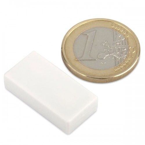 Neodymový magnet kvádr 25,4 × 12,7 × 6,3 mm, bílý, vodotěsný plast, síla 3,8 kg